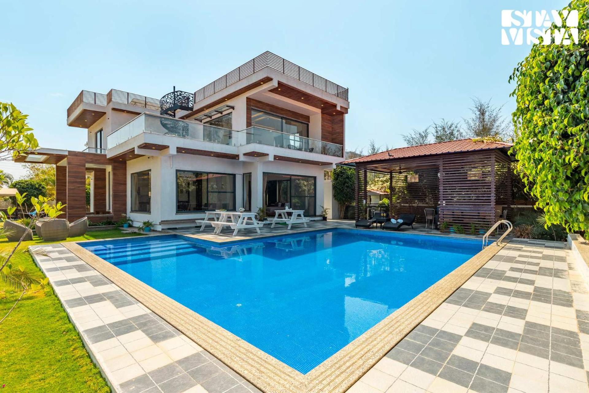 Stayvista'S Bella Dream - Mountain-View With Outdoor Pool, Lawn Featuring A Gazebo & Indoor Games Удайпур Екстериор снимка
