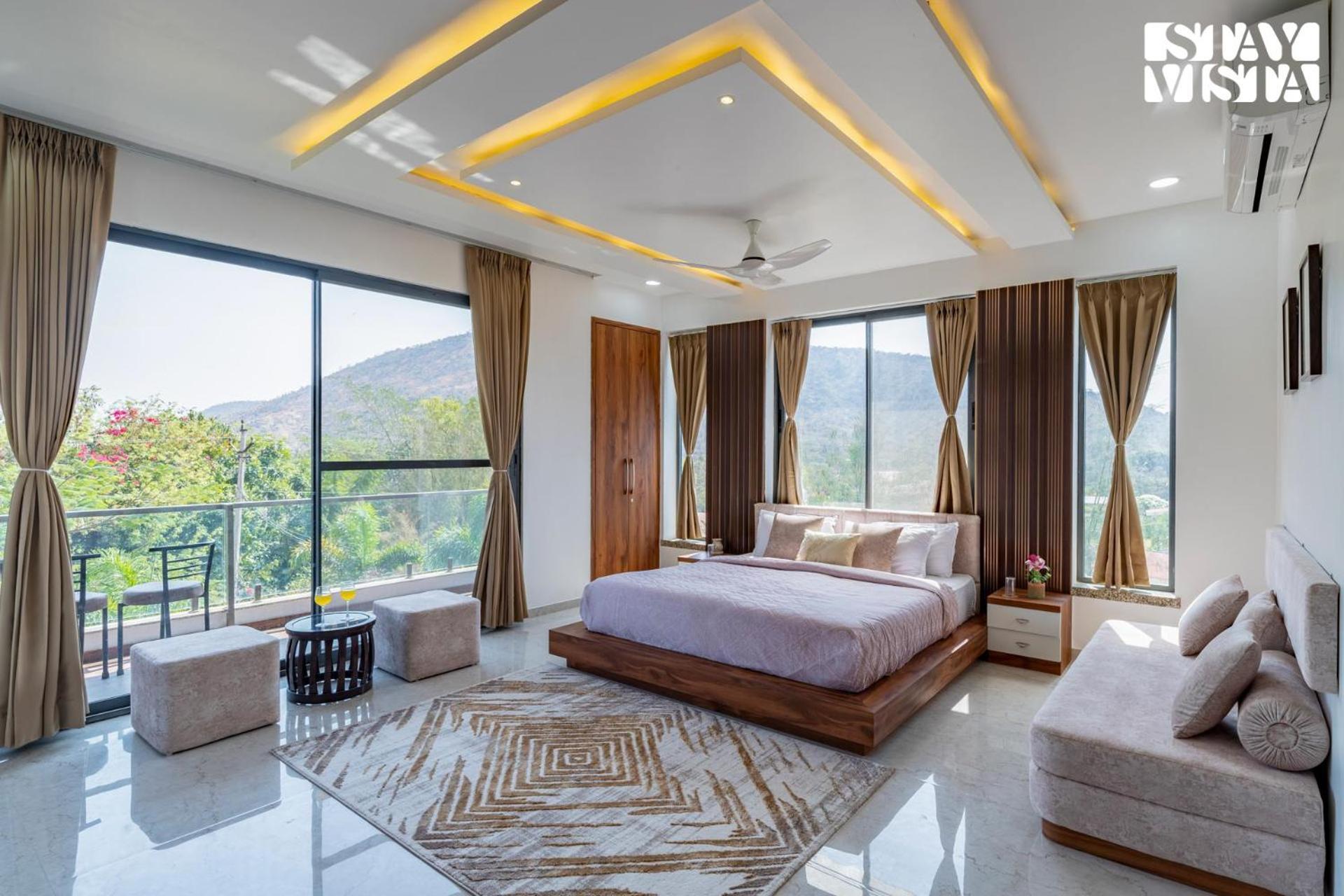 Stayvista'S Bella Dream - Mountain-View With Outdoor Pool, Lawn Featuring A Gazebo & Indoor Games Удайпур Екстериор снимка